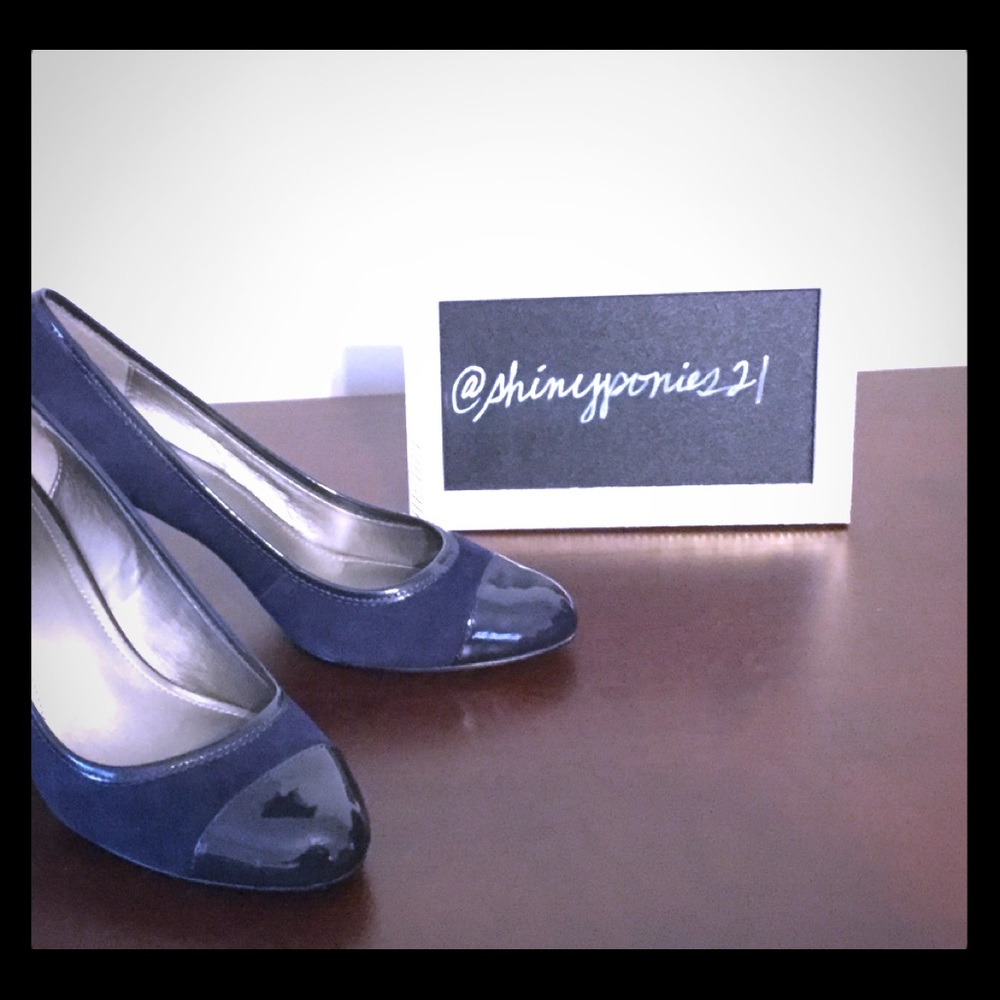 CIRCA Joan&David Pumps